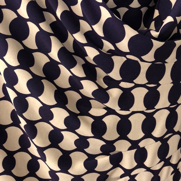 Pretty dotted Dress - Picture 3 of 4